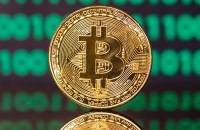 بیت کوین به سطح قیمت ۷۰هزار دلار رسید/ ثبت رکورد تاریخی بیت‌کوین