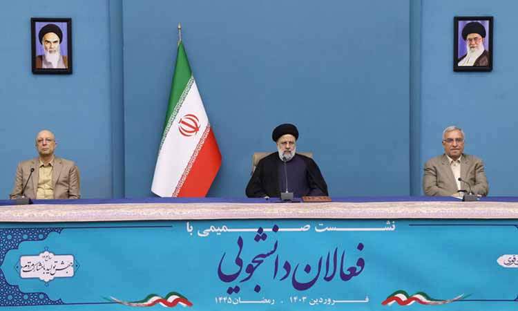 دولت پیشرفت کشور را به بهانه تحریم‌ها متوقف نکرد