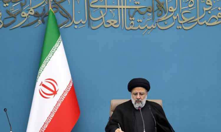رئیسی: نیروهای مسلح درس عبرت‌آموزی به دشمن دادند