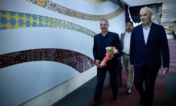 سرمربی تیم ملی والیبال به ایران آمد