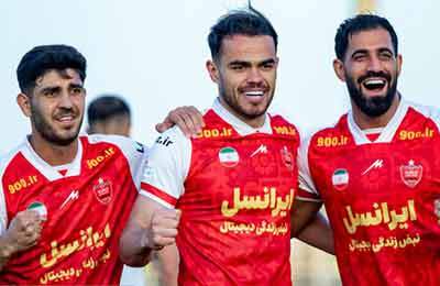 اورونوف با پرسپولیس تمدید کرد