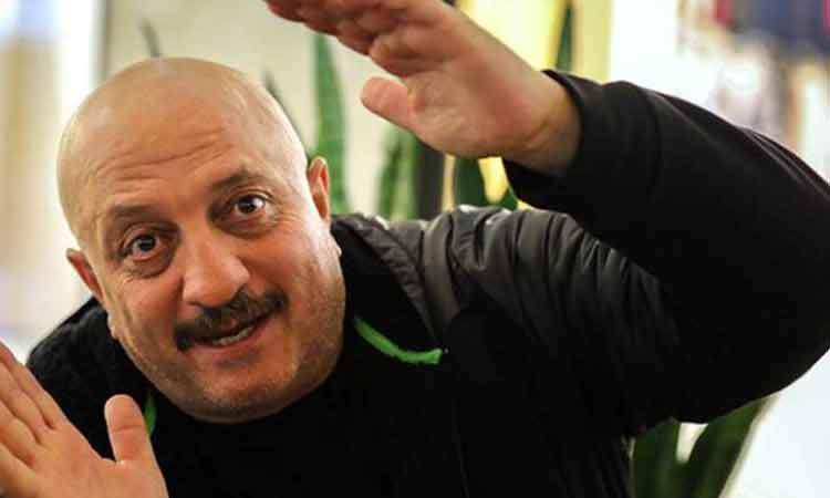 مسعود روشن‌پژوه: یا یک تلفن همراه می‌توان میلیون‌ها مخاطب جذب کرد