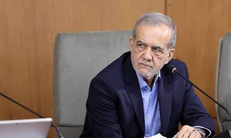 رئیس جمهور: ما کسانی را که یک عمر برای این انقلاب زحمت کشیدند ولی یک بار پای آنها لغزیده برای همیشه از میدان خارج میکنیم رئیس جمهور: ما کسانی را که یک عمر برای این انقلاب زحمت کشیدند ولی یک بار پای آنها لغزیده برای همیشه از میدان خارج میکنیم