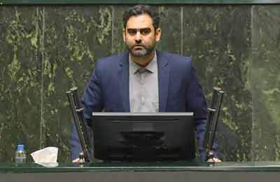 ثابتی: با حضور همتی، دولت نیازی به دشمن ندارد