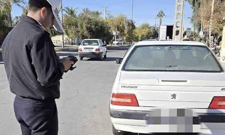 توقیف خودرو با راننده فاقد گواهینامه در شهرستان خمین
