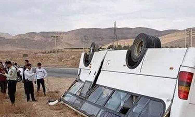 واژگونی مینی‌بوس حامل ۲۶ ‌دانش‌آموز‌ ‌تیزهوش‌ در ‌جاده ملکان ـ بناب‌