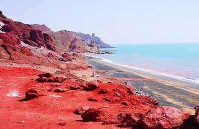 بازگرداندن خاک هرمز؛ حرکتی نمادین برای حفظ میراث طبیعی