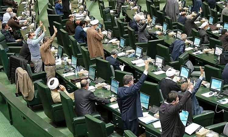 مخالفت مجلس با فوریت لایحه تغییر ساعت رسمی و کاری