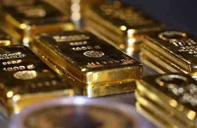 کاهش قیمت طلای جهانی با رشد دلار