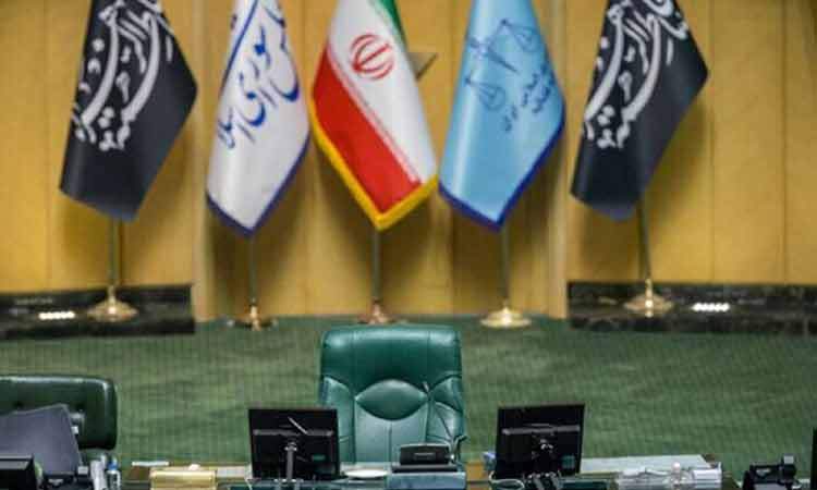 فلاحی: حداقل اگر ما زنان به هیئت رئیسه راه یافتیم تپق نمی‌زنیم