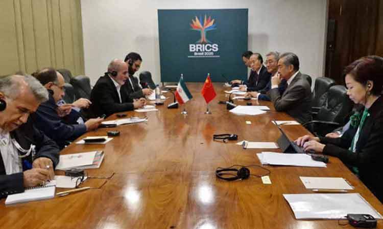 احمدیان: ایران متحدان راهبردی خود را در جریان مذاکرات با آمریکا قرار می‌دهد