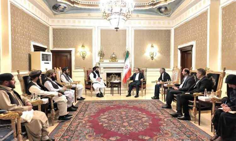 دیدار و گفتگوی سرپرست وزارت خارجه افغانستان با عراقچی