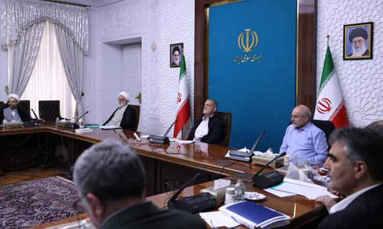 واگذاری سهام خودروسازها در جلسه سران قوا مطرح نشده