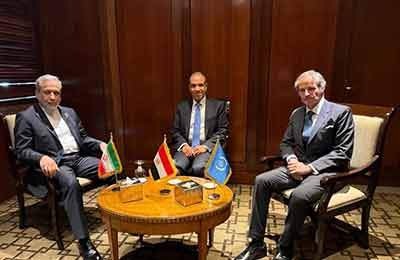 دیدار ۳ جانبه عراقچی، گروسی و وزیر خارجه مصر