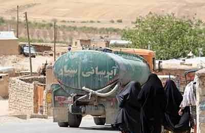 آبرسانی با ۱۲ تانکر آبرسان به مناطق دچار قطعی آب در کهگیلویه وبویراحمد