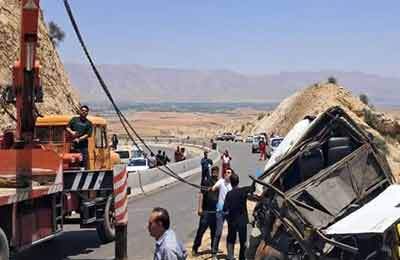 اعلام علت واژگونی اتوبوس در محور فیروزآباد _ کوار