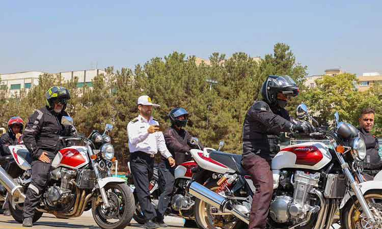 رالی موتورسیکلت‌های بالای ۲۵۰ سی‌سی با شعار «ایمن برانیم، سالم بمانیم» آغاز شد