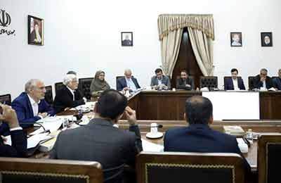 عارف: تامین انرژی مورد نیاز بخش تولید در اولویت اقدامات دولت است