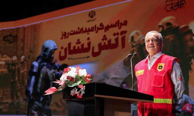 پزشکیان: به زانو در آوردن ملت ایران خواب و خیال است