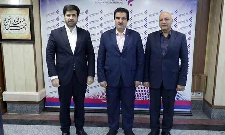 بانک رفاه کارگران از شرکت‌های بیمه حمایت می‌کند